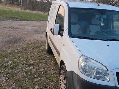 Usata Fiat Doblò 75 CV (55 kW) 2009 Bianco Monovolume