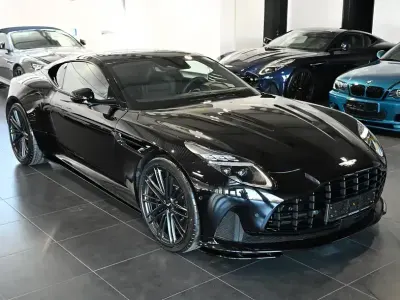 Nouă Aston Martin DB12 680 CP (500 kW) 2026 Negru
