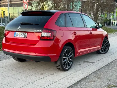 Gebraucht Skoda Rapid 86 PS (63 kW) 2014 Rot Kleinwagen
