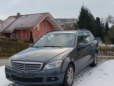 Grau Gebraucht 2009 Mercedes C180 Elegance Limousine | 3.900 € (Fairer Preis)