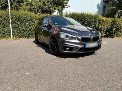 BMW 218