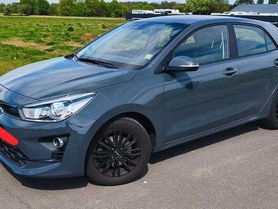 Usata Kia Rio Vision 101 CV (74 kW) 2022 Grigio Berlina