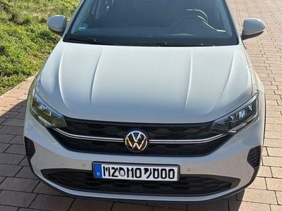 Gebraucht VW Taigo 95 PS (69 kW) 2024 Grau SUV