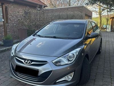 Gebraucht Hyundai i40 Edition 136 PS (100 kW) 2012 Grau Kombi