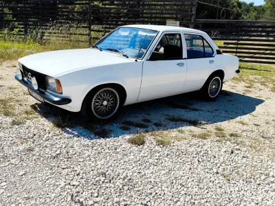 Gebraucht Opel Ascona 60 PS (44 kW) 1976 Weiß Limousine