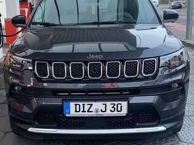 Gebraucht Jeep Compass 150 PS (110 kW) 2022 Grau SUV
