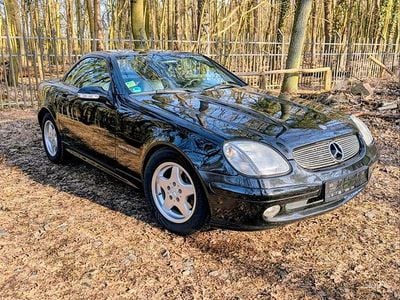 Second-hand Mercedes SLK200 163 CP (119 kW) 2000 Negru Cabrio