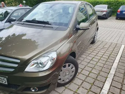 Gebraucht Mercedes B160 Sport Edition 95 PS (69 kW) 2011 Van / Kleinbus