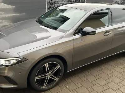 Używany Mercedes A220 190 KM (139 kW) 2019 Szary Sedan/Limuzyna