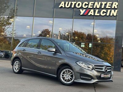 Grau Gebraucht 2017 Mercedes B180 Urban Van / Kleinbus | 16.290 € (Fairer Preis)