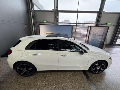 Gebraucht Mercedes A250 Style 160 PS (117 kW) 2020 Weiß Limousine