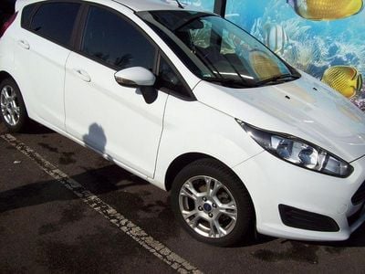 Gebraucht Ford Fiesta SYNC Edition 101 PS (74 kW) 2014 Weiß Kleinwagen