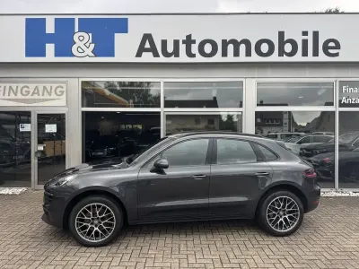 Gebraucht Porsche Macan 252 PS (185 kW) 2018 Vulkangraumetallic SUV