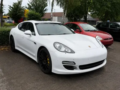 Gebraucht Porsche Panamera Diesel 250 PS (183 kW) 2012 Weiß Kleinwagen
