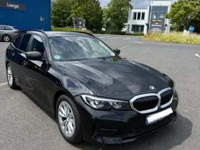 Gebraucht BMW 320 Advantage 190 PS (139 kW) 2021 Schwarz Kombi