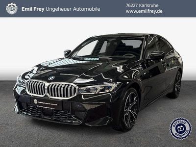 Saphirschwarz metallic Neu 2025 BMW 330e Sport Line Limousine | 60.990 € (Guter Preis)