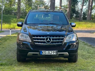 Gebraucht Mercedes ML300 204 PS (150 kW) 2010 Schwarz SUV