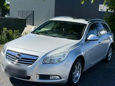 Gebraucht Opel Insignia 140 PS (102 kW) 2009 Silber Limousine