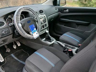 Gebraucht Ford Focus 2010 Weiß Limousine