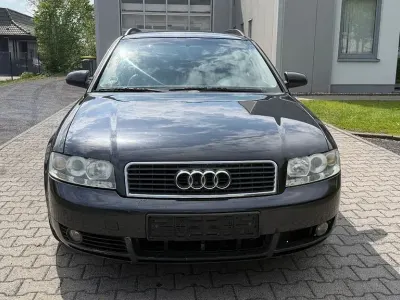Gebraucht Audi A4 131 PS (96 kW) 2001 Schwarz Kombi