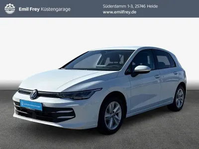 Gebraucht VW Golf VIII Life 150 PS (110 kW) 2024 Weiß Limousine
