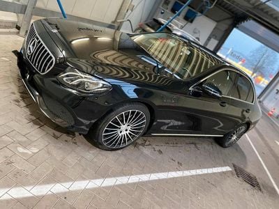 Usata Mercedes E220 194 CV (142 kW) 2018 Nero Berlina