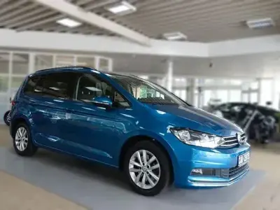 Gebraucht VW Touran Comfortline 150 PS (110 kW) 2017 Blau Van / Kleinbus