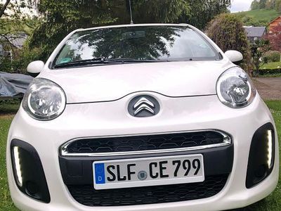 Weiß Gebraucht 2012 Citroën C1 Tendance Kleinwagen | 5.699 € (Etwas zu teuer)