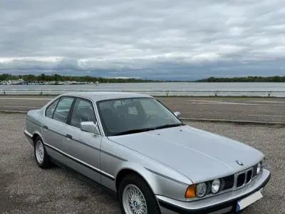 Gebraucht BMW 520 129 PS (94 kW) 1990 Silber Limousine