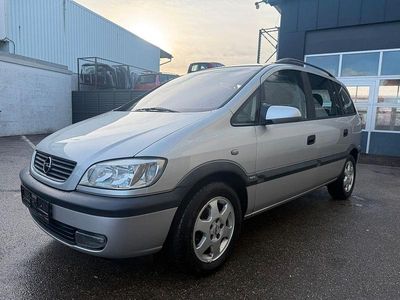 Gebraucht Opel Zafira Elegance 125 PS (91 kW) 2002 Silber Van / Kleinbus