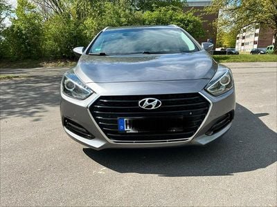 Usata Hyundai i40 Style 141 CV (103 kW) 2017 Grigio Station wagon