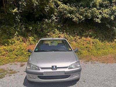 Peugeot 106
