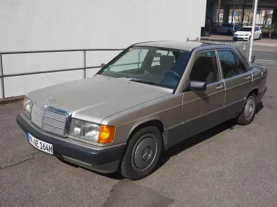 Gebraucht Mercedes 190 118 PS (86 kW) 1989 Grau Limousine