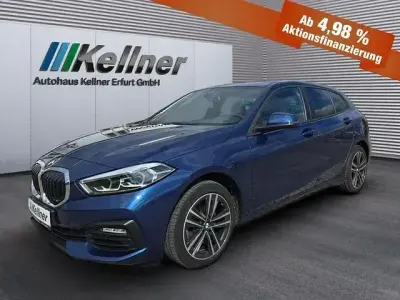 Gebraucht BMW 118 Sport Line 136 PS (100 kW) 2023 Phytonicblau met Kleinwagen