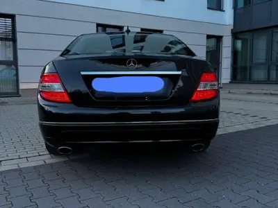 Gebraucht Mercedes C350 Avantgarde 272 PS (200 kW) 2009 Schwarz Limousine