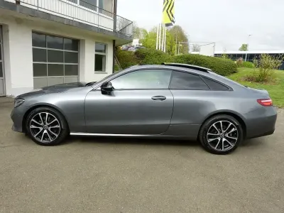Używany Mercedes E220 194 KM (142 kW) 2019 Szary Coupe