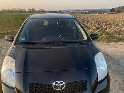 Gebraucht Toyota Yaris Team 69 PS (50 kW) 2008 Schwarz Kleinwagen