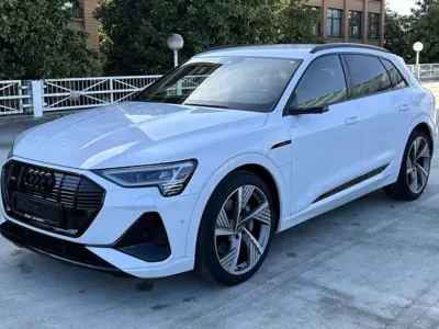 Usata Audi e-tron S-Line 300 kW (408 CV) 2022 Bianco SUV