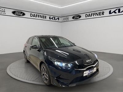 Neu Kia Ceed 140 PS (102 kW) 2025 (1k) black pearl m Kleinwagen
