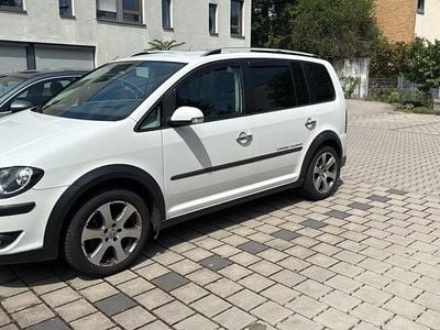 VW Touran Cross