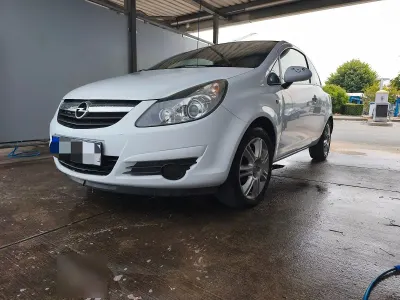 Gebraucht Opel Corsa 80 PS (58 kW) 2008 Weiß Kleinwagen