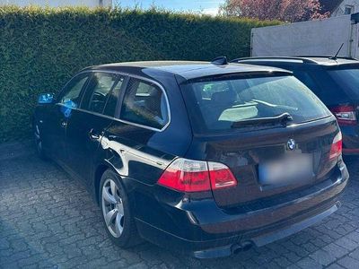 Second-hand BMW 525 Comfort Edition 177 CP (130 kW) 2004 Negru Break