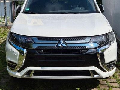 Mitsubishi Outlander P-HEV