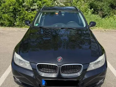 Gebraucht BMW 318 143 PS (105 kW) 2011 Schwarz Kombi