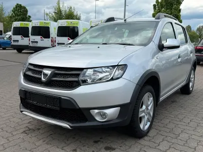 Gebraucht Dacia Sandero Stepway Ambiance 90 PS (66 kW) 2013 Silber Limousine
