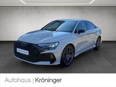 Neu Audi RS3 Sport 400 PS (294 kW) 2026 Grau Limousine