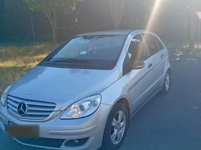 Gebraucht Mercedes B180 109 PS (80 kW) 2008 Silber Kleinwagen