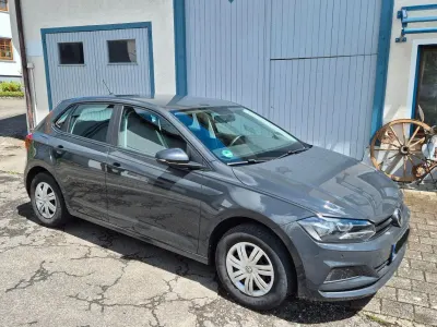 Gebraucht VW Polo Trendline 65 PS (47 kW) 2017 Grau Kleinwagen