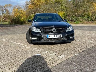 Gebraucht Mercedes C180 AMG line 156 PS (114 kW) 2013 Schwarz Limousine