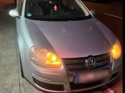 Gebraucht VW Golf VI 105 PS (77 kW) 2008 Silber Kleinwagen